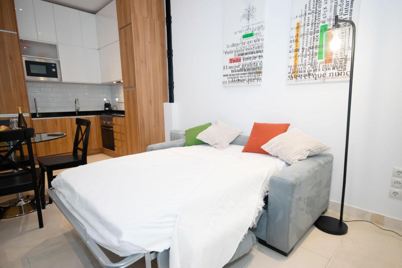 For You Rentals Apartamento Temporal Con Encanto En Malasana Min24 Madrid Exterior photo