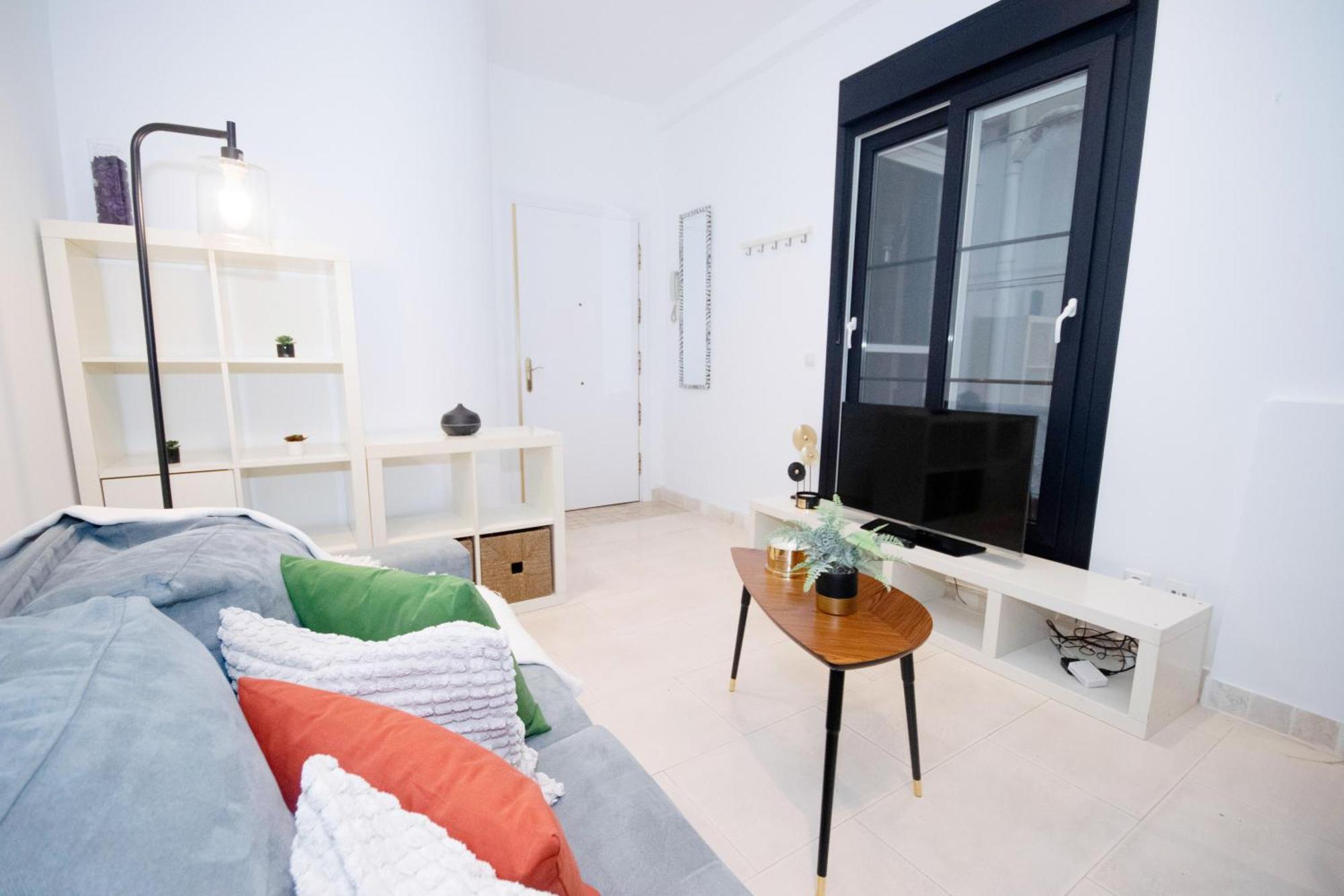 For You Rentals Apartamento Temporal Con Encanto En Malasana Min24 Madrid Exterior photo