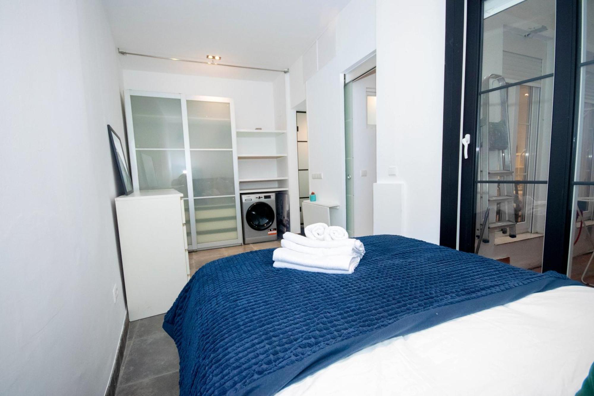 For You Rentals Apartamento Temporal Con Encanto En Malasana Min24 Madrid Exterior photo
